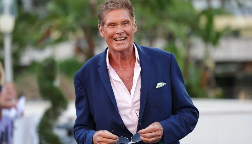David Hasselhoff er bedst kendt for sine roller i serierne 'Knight Rider' og 'Baywatch'. Søndag den 17. juli fylder han 70 år. David Hasselhoff er bedst kendt for sine roller i serierne 'Knight Rider' og 'Baywatch'. Søndag den 17. juli fylder han 70 år.