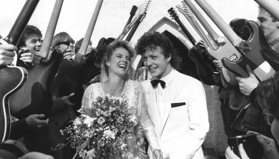 Så lykkelige så Søs Fenger og Thomas Helmig ud, da de giftede sig i 1986. Men efter nogle års ægteskab var forholdet forbi. (Arkivfoto).