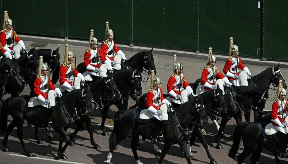 Her er det Life Guards, et hesteregiment, der er på vej.