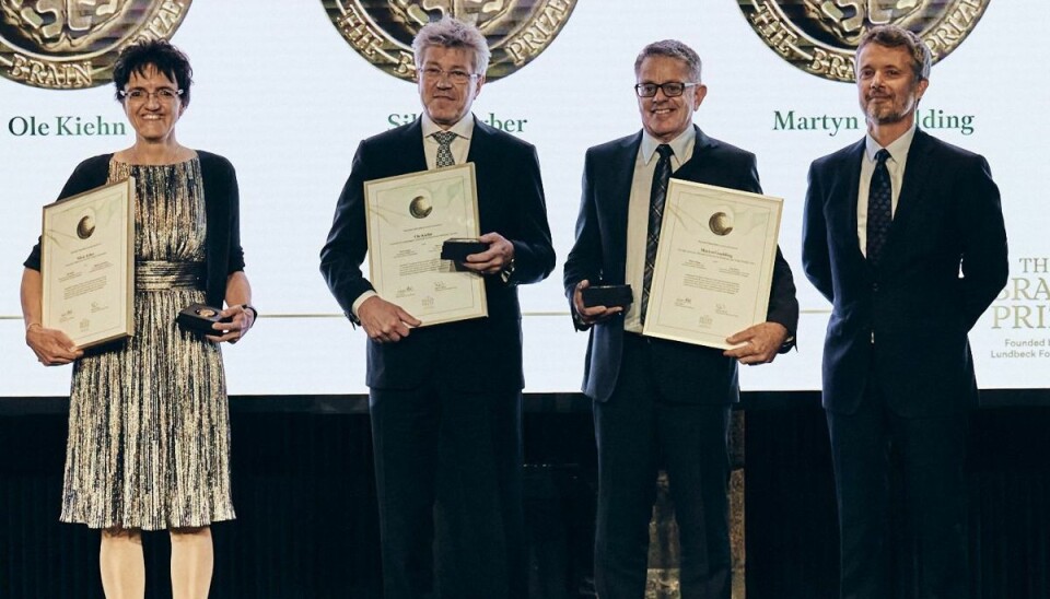 Prismodtagerne og kronprinsen. Fra venstre: Silvia Arber, Ole Kiehn, Martyn Goulding og kronprins Frederik Prismodtagerne og kronprinsen. Fra venstre: Silvia Arber, Ole Kiehn, Martyn Goulding og kronprins Frederik