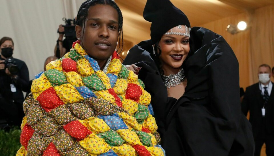 Den sigtede rapper A$AP Rocky skal være far til verdensstjernen Rihannas første barn.