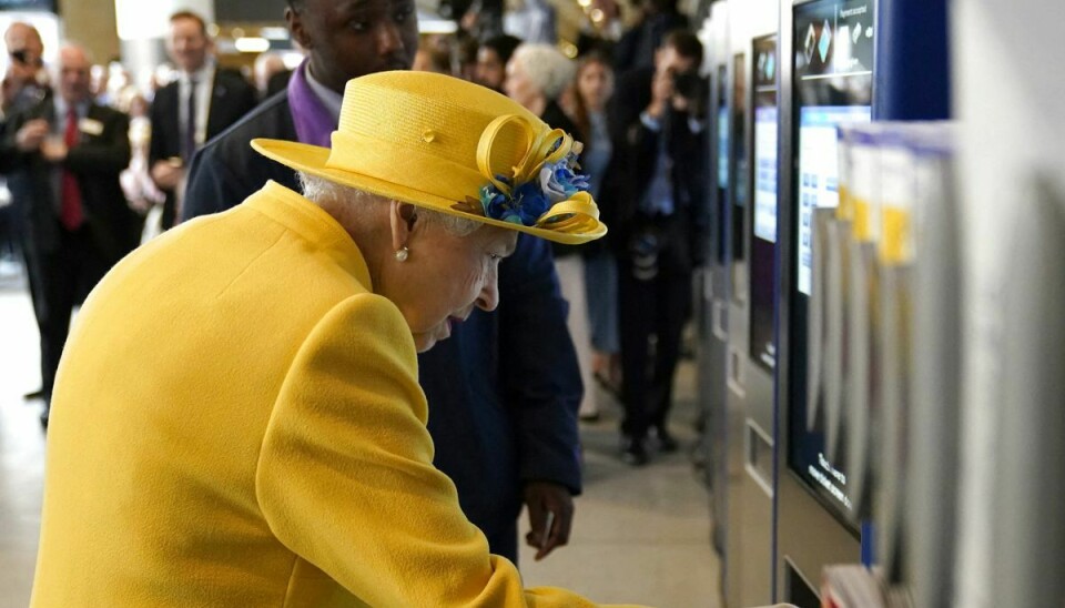 Dronning Elizabeth købte linjens første billet