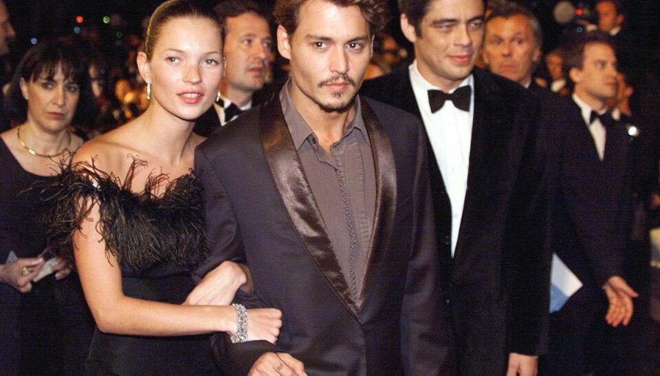 Kate Moss og Johnny Depp ses her sammen ved filmfestivalen i Cannes i 1998. De to var kærester i en årrække i 1990'erne.