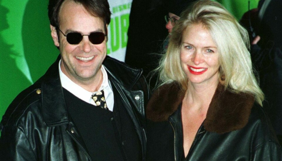 Dan Aykroyd, 69 og Donna Dixon, 64, går hver til sit. Dan Aykroyd, 69 og Donna Dixon, 64, går hver til sit.