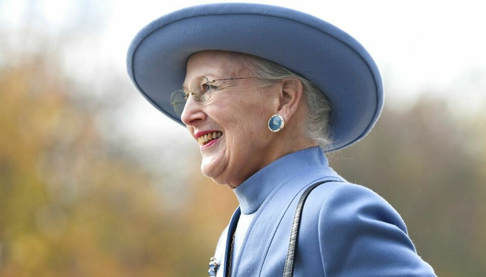 Mandagens besøg var en del af Gardehusarregimentets og Danske Gardehusarforeningers officielle gave i anledning af dronning Margrethes 50-års regeringsjubilæum i år.