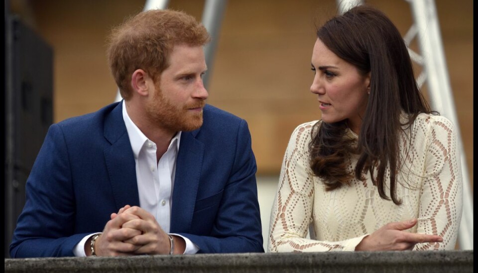 Prins Harry har altid været tæt knyttet til Kate og tidligere benævnt hende som søsteren han aldrig fik. Prins Harry har altid været tæt knyttet til Kate og tidligere benævnt hende som søsteren han aldrig fik.