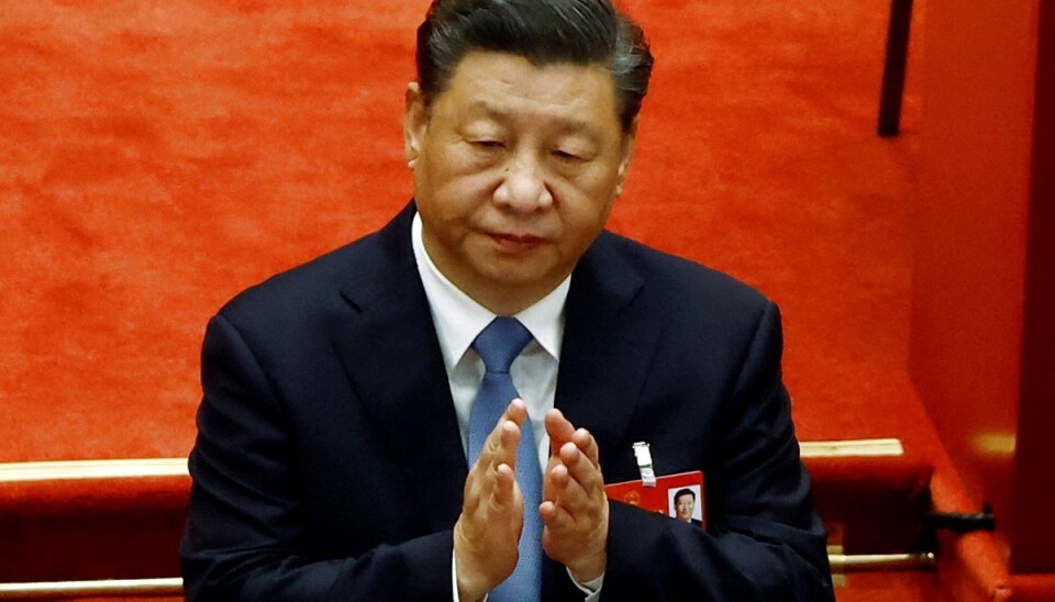 Kinas generalsekretær Xi Jinping. Han er 180 cm høj. Kinas generalsekretær Xi Jinping. Han er 180 cm høj.