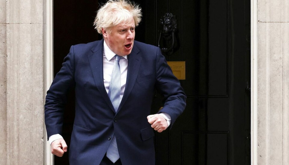 Boris Johnson kan ikke løbe fra sin kun 175 cm. Boris Johnson kan ikke løbe fra sin kun 175 cm.