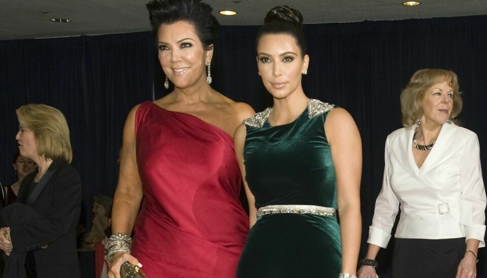Mor og datter - Kris og Kim Kardashian.