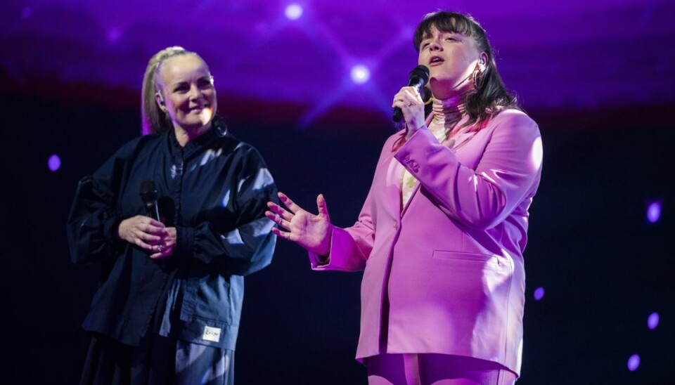 Søs Fenger ses her på scenen ved årets X Factor-finale den 8. april. Søs Fenger ses her på scenen ved årets X Factor-finale den 8. april.