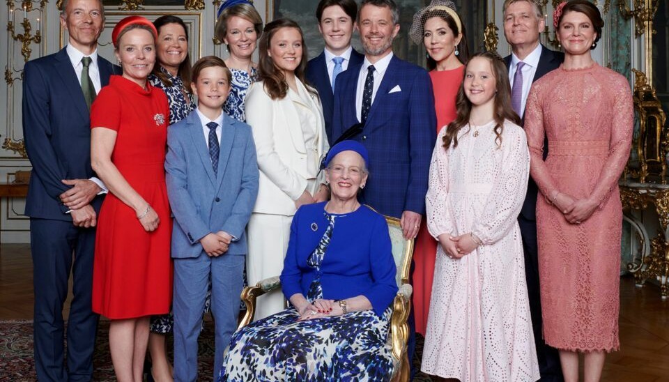 Prinsesse Isabella her med sin familie og sine faddere. Prinsesse Isabella her med sin familie og sine faddere.