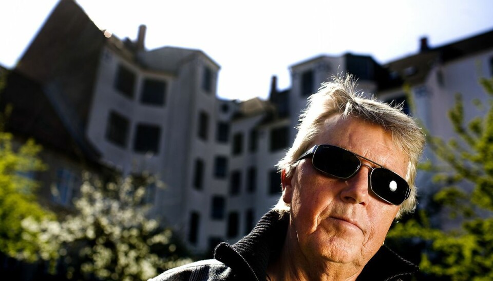 Wili Jønsson, tidligere bassist i Gasolin', bor stadig på Christianshavn i København, hvor det hele begyndte sidst i 1960'erne i slumstormermiljøet omkring Sofiegården. Søndag den 27. marts fylder han 80. Wili Jønsson, tidligere bassist i Gasolin', bor stadig på Christianshavn i København, hvor det hele begyndte sidst i 1960'erne i slumstormermiljøet omkring Sofiegården. Søndag den 27. marts fylder han 80.