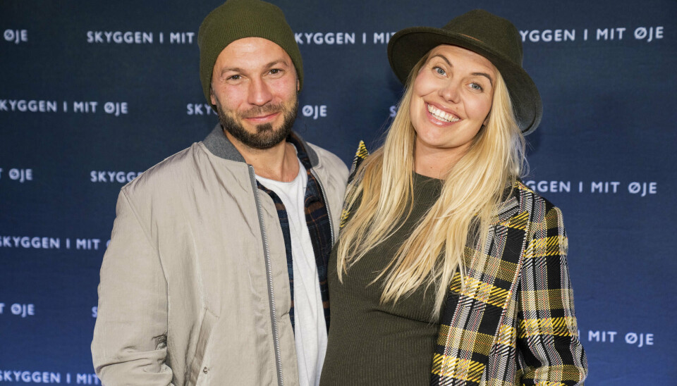 Skuespillerparret Simon Stenspil og Anna Stokholm har en fælles kæmpepassion for biler. Sammen har de 19 veteranbiler, hvoraf deres gamle folkevognsrugbrød er Anna Stokholms favorit.
