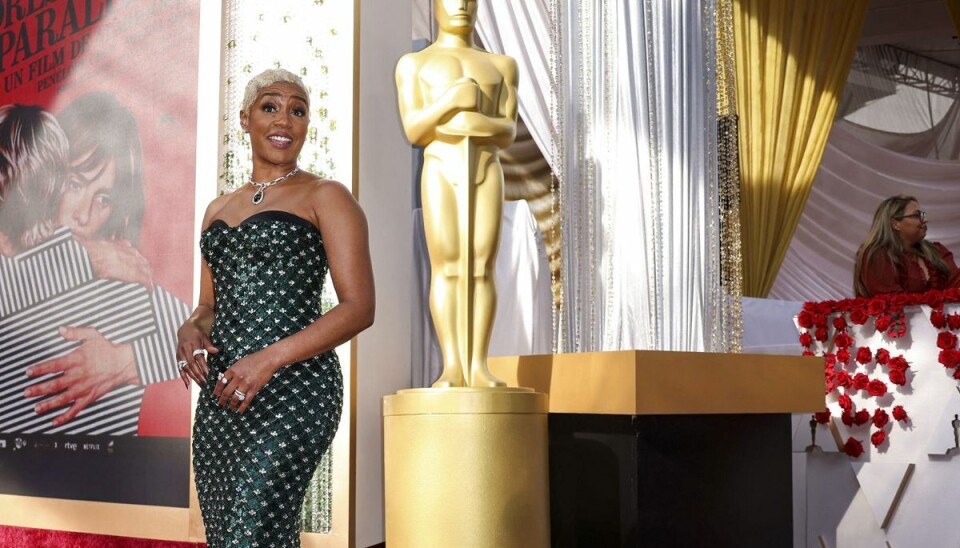 Tiffany Haddish på den røde løber ved Oscar-showet natten til mandag, hvor hun også havde til opgave at uddele en pris. Hun forsvarer modsat de fleste andre Will Smiths lussing til Chris Rock. Tiffany Haddish på den røde løber ved Oscar-showet natten til mandag, hvor hun også havde til opgave at uddele en pris. Hun forsvarer modsat de fleste andre Will Smiths lussing til Chris Rock.