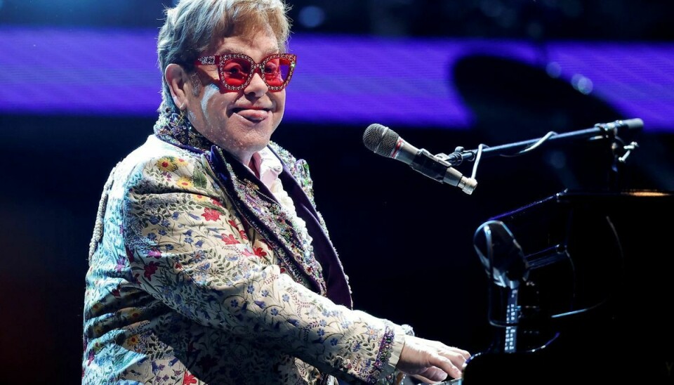 Elton John er stadig på farten lidt tid endnu. Her underholder han i New Orleans i januar i år. (Arkivfoto).