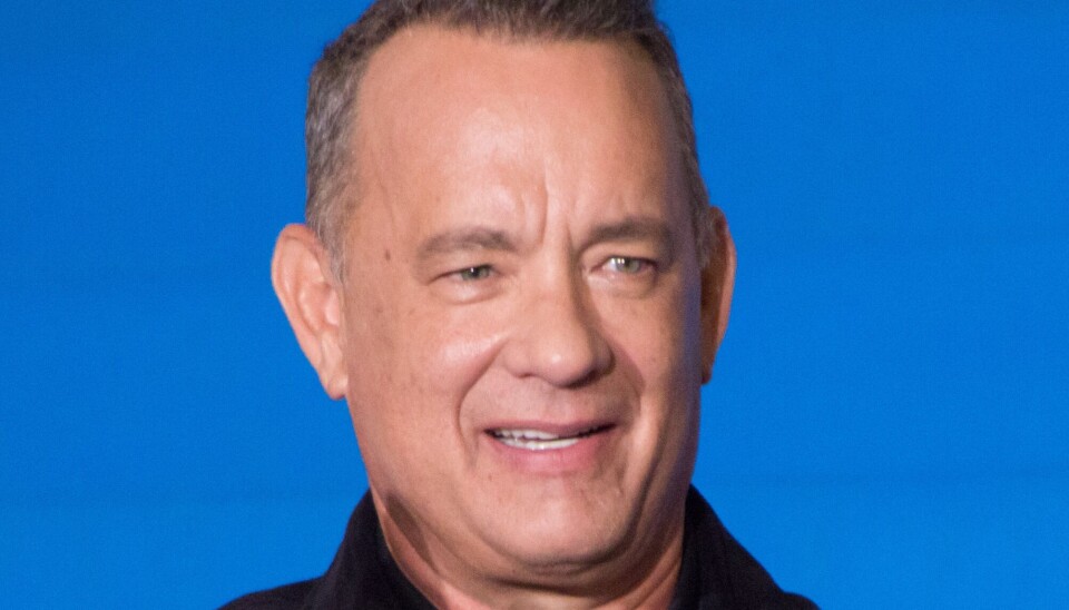 Tom Hanks advarer nu mod en falsk video med en såkaldt AI-version af sig selv, der lige nu florerer på internettet.