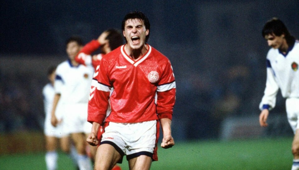 Jan Bartram spillede 32 landskampe og scorede fem mål i perioden 1985-1991. Han stoppede som aktiv fodboldspiller i 1996. (Arkivfoto). Jan Bartram spillede 32 landskampe og scorede fem mål i perioden 1985-1991. Han stoppede som aktiv fodboldspiller i 1996. (Arkivfoto).