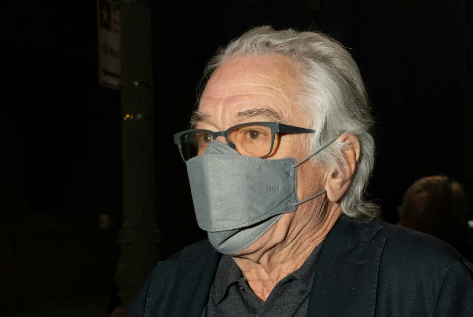 Den amerikanske skuespiller Robert De Niro ses her forlade en domstol på Manhattan 8. november. Torsdag ved sidste retsmøde var han ikke til stede.