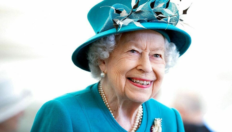 Dronning Elizabeth er testet positiv.