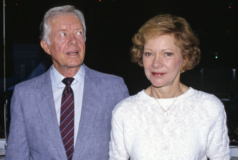 Rosalynn Carter sammen med sin mand, tidligere præsident Jimmy Carter, under et besøg i Atlanta forud for et demokratisk partikonvent i 1988. Selv måtte parret forlade Det Hvide Hus i 1981.