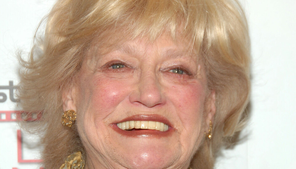 Den amerikanske skuespiller Suzanne Shepherd er død. Hun blev 89 år gammel.