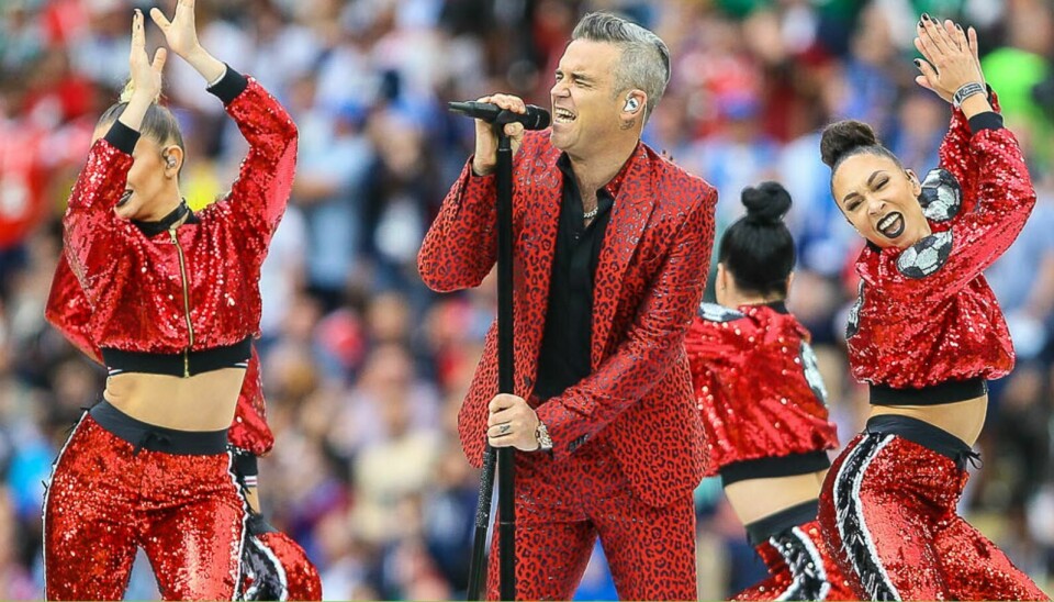 Robbie Williams - her under en koncert i Moskva i 2018 - er virkelig begyndt at mærke alderen trykke.