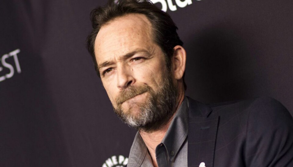 Luke Perry spille rebelle Dylan McKay i Beverly Hills. Han døde den 4. marts 2019 efter han få dage forinden var blevet ramt af et slagtilfælde.