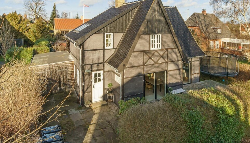Mikkel Krygers villa i Gentofte er blevet sat til salg for næsten 12 millioner kroner Mikkel Krygers villa i Gentofte er blevet sat til salg for næsten 12 millioner kroner