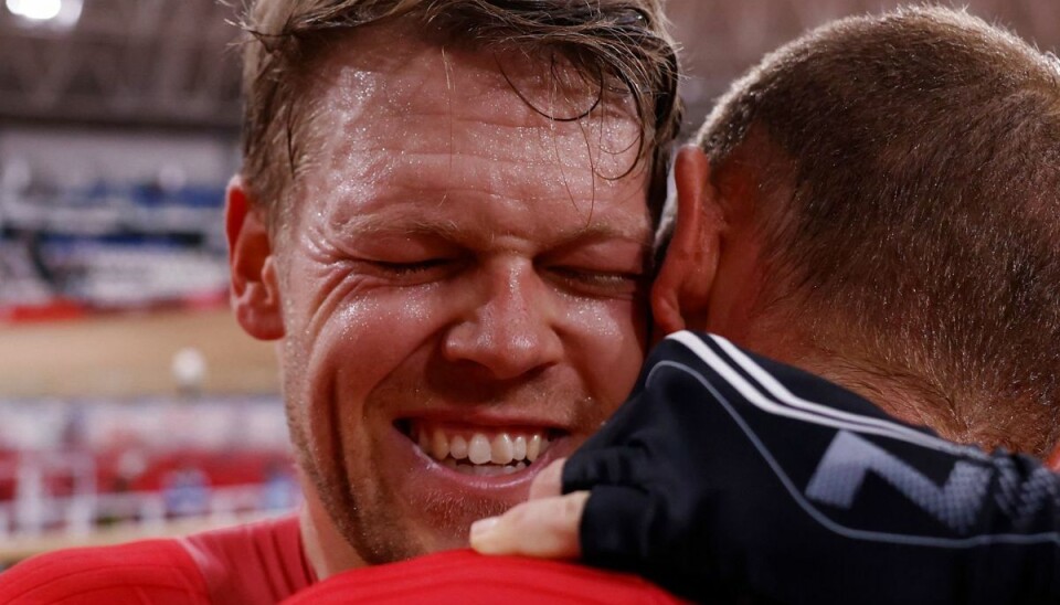 Lasse Norman Hansen jubler med makkeren Michael Mørkøv efter OL-guldmedaljen i Tokyo, som bragte Norman op på i alt fem OL-medaljer. Lasse Norman Hansen jubler med makkeren Michael Mørkøv efter OL-guldmedaljen i Tokyo, som bragte Norman op på i alt fem OL-medaljer.