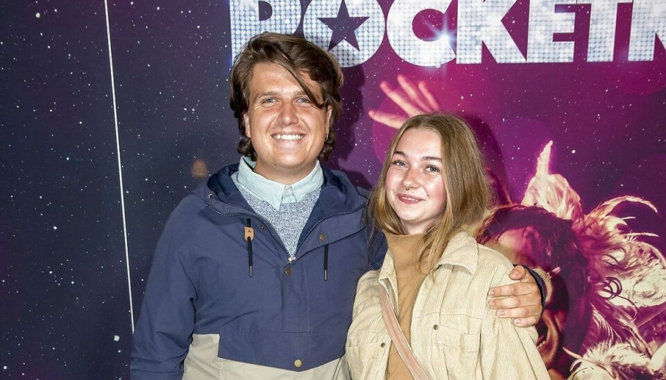 Alfred og kæresten Madeleine er i gang med at istandsætte deres nye lejlighed i København. Alfred og kæresten Madeleine er i gang med at istandsætte deres nye lejlighed i København.