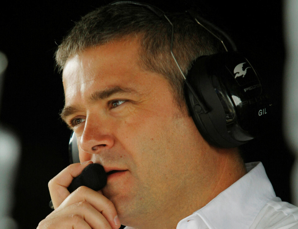 Den tidligere racerkører Gil de Ferran er død.