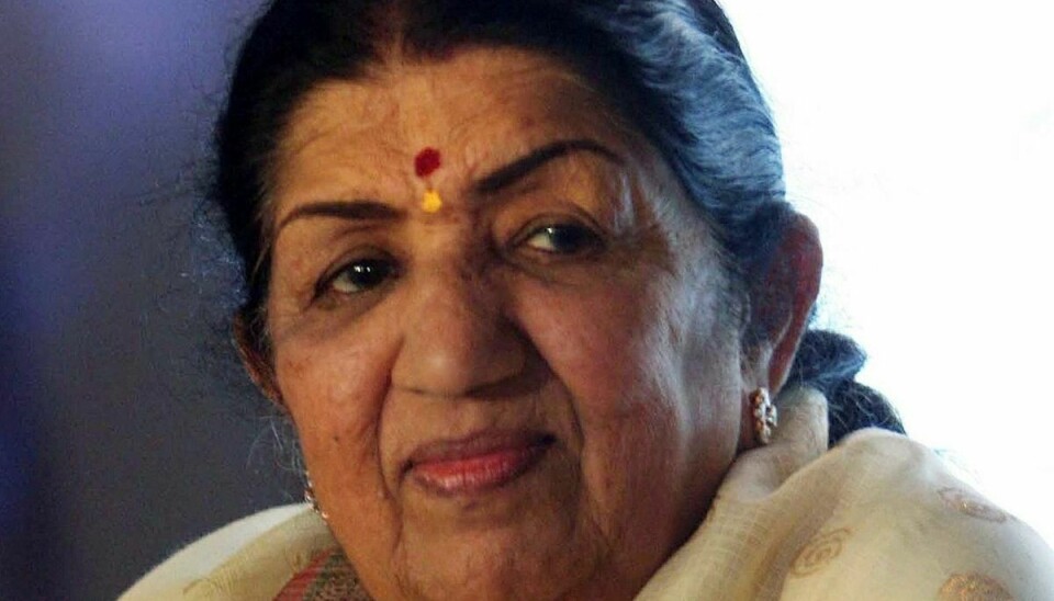Den legendariske sangerinde Lata Mangeshkar blev 92 år gammel.