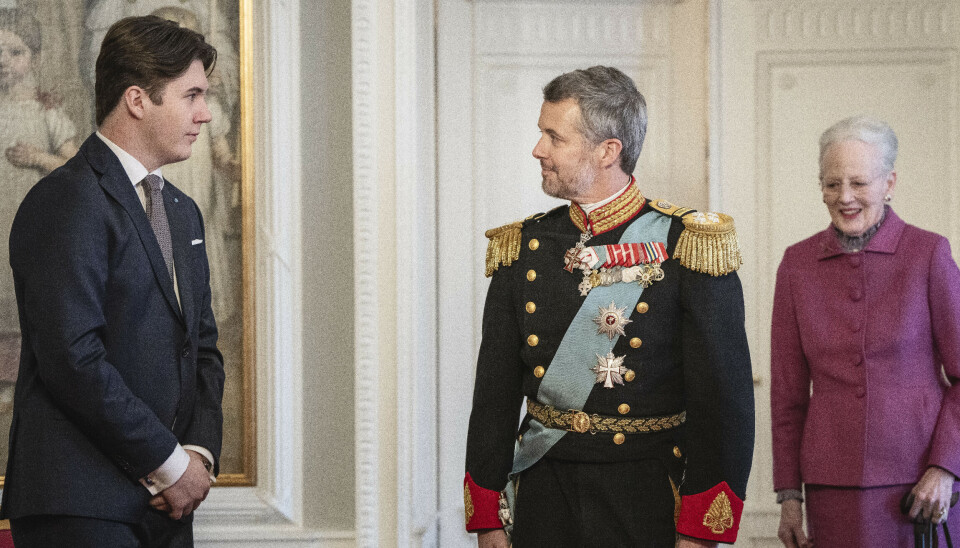 Kronprins Christian ses her sammen med sin far og farmor på Christiansborg Slot den 14. januar.