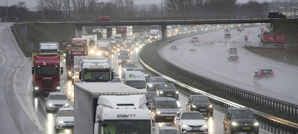 Monsterkø på motorvej