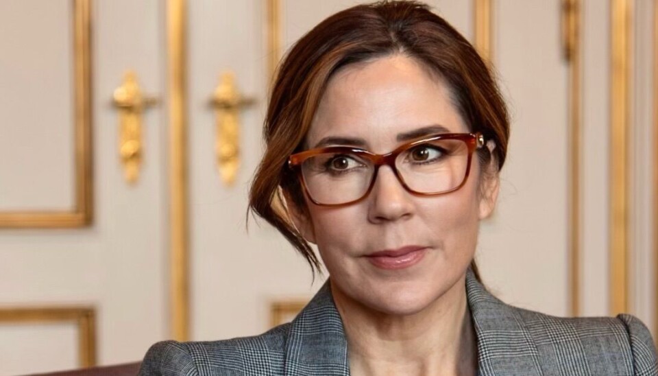 Dronning Mary skal mandag overrække EliteForsk-prisen til fem unge forskere ved et arrangement i Den Sorte Diamant i København