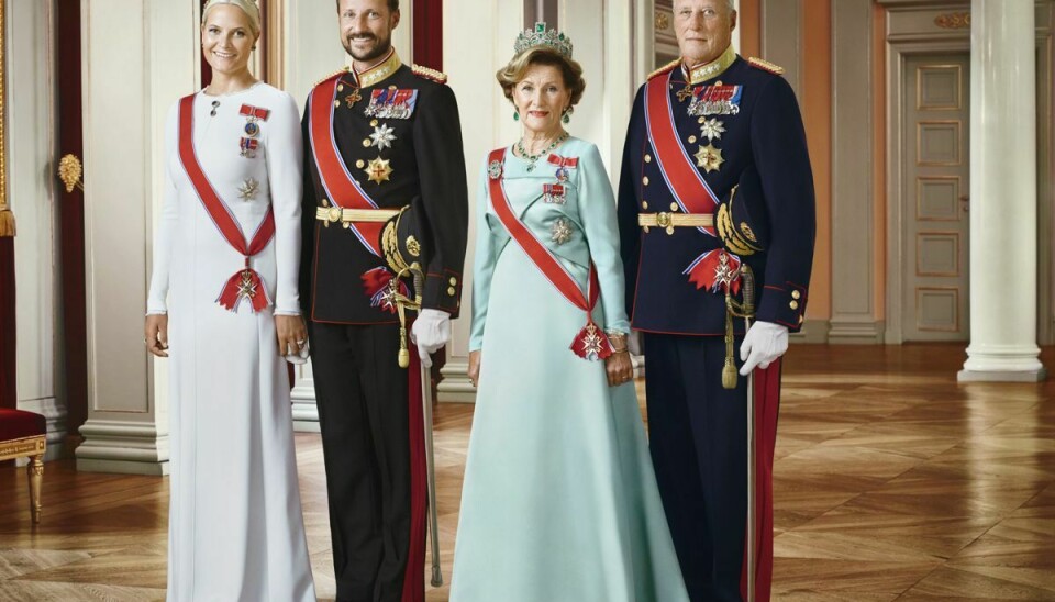 Fra venstre ses her kronprinsesse Mette-Marit, kronprins Haakon, dronning Sonja og kong Harald.