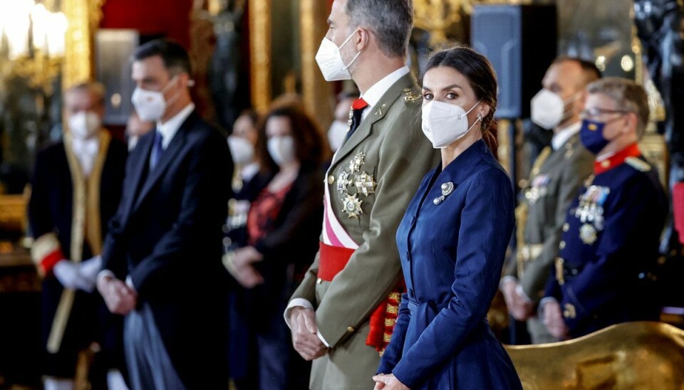 På billedet her fra dagen, kan man tydeligt se Letizia bærer 'dronning Enas broche'. På billedet her fra dagen, kan man tydeligt se Letizia bærer 'dronning Enas broche'.