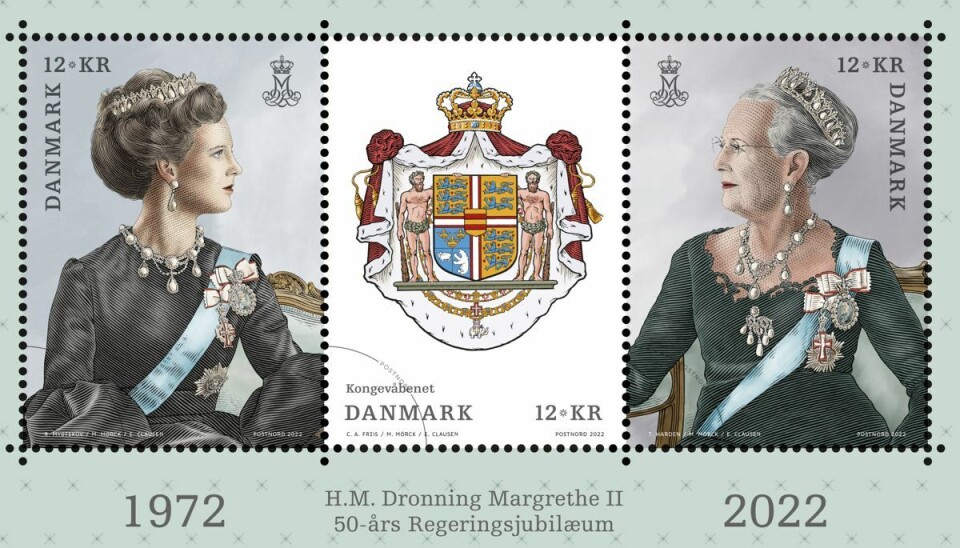 PostNord Danmark udgiver 3. januar et ark i forbindelse med dronnngens 50-års regeringsjubilæum. 14. januar 1972 døde kong Frederik IX, og den da 31-årige tronfølger blev landets regent. Tronskiftet blev bekendtgjort dagen efter fra balkonen på Christiansborg Slotsplads af daværende statsminister Jens Otto Krag (S).