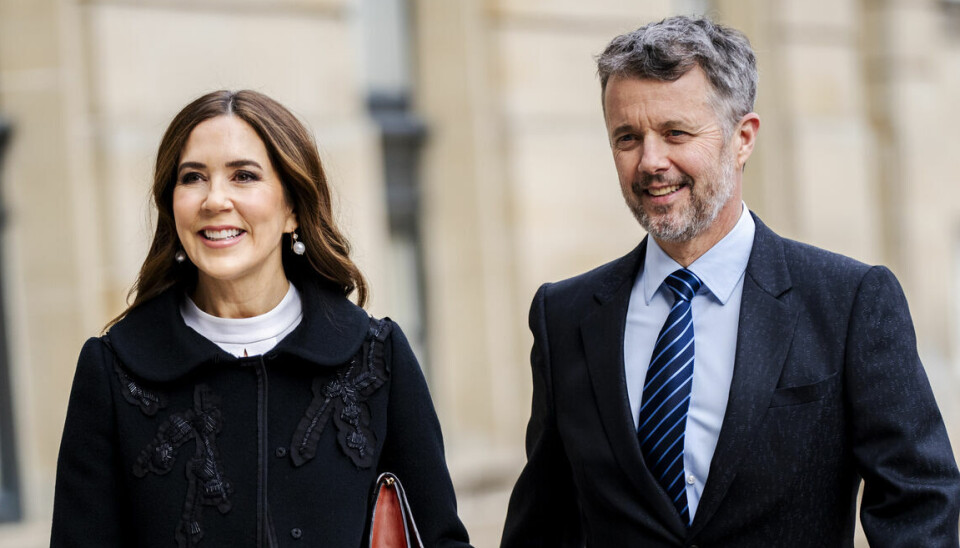 Frederik og Mary ankommer til åbningen af udstillingen 'Frederik 10. - Konge af i morgen' på Amalienborgmuseet den 21. marts.