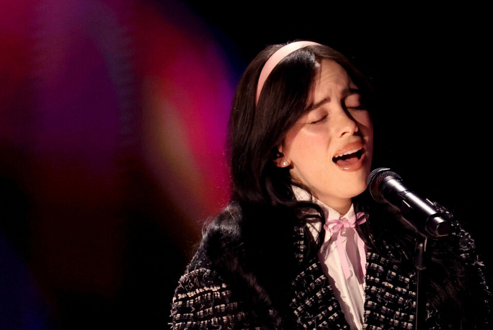 Billie Eilish udgav sin første single, 'Don't Smile at Me' i 2017, da hun var 15 år gammel. Her ses Billie Eilish under sin optræden ved oscarshowet i marts.