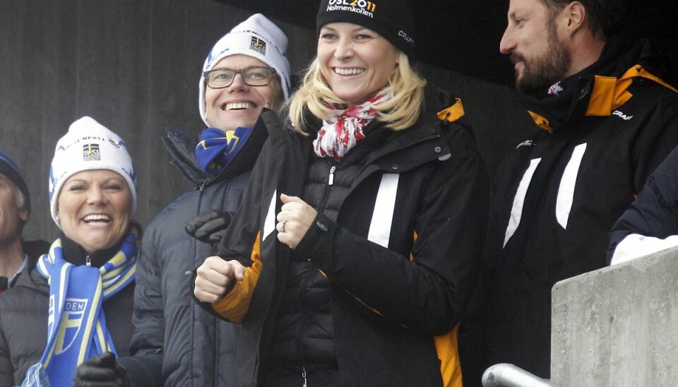Det svenske kronprinsessepar se her sammen med det norske kronprinspar. Fra venstre er det kronprinsesse Victoria, prins Daniel, kronprinsesse Mette-Marit og kronprins Haakon. Det svenske kronprinsessepar se her sammen med det norske kronprinspar. Fra venstre er det kronprinsesse Victoria, prins Daniel, kronprinsesse Mette-Marit og kronprins Haakon.