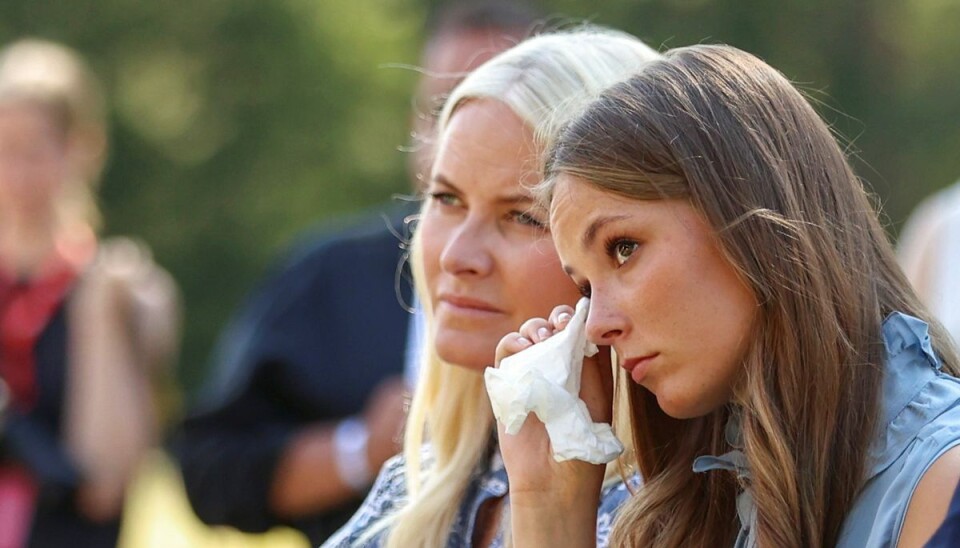 Corona-chok: Prinsesse aflyser ALT Norges prinsesse Ingrid Alexandra, her sammen med sin mor kronprinsesse Mette-Marit, fylder 18 år den 21. januar. Nu er festen blev offer for corona-pandemien.