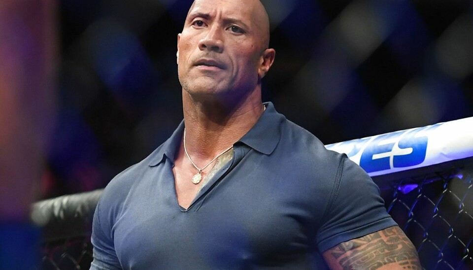 Dwayne 'The Rock' Johnson havde igen i år taget spenderbukserne på, da han skulle købe julegave til sin mor. Dwayne 'The Rock' Johnson havde igen i år taget spenderbukserne på, da han skulle købe julegave til sin mor.
