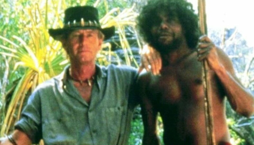 David Gulpilil (th) står her sammen med hovedrolleindehaveren i 'Crocodile Dundee', Paul Hogan.