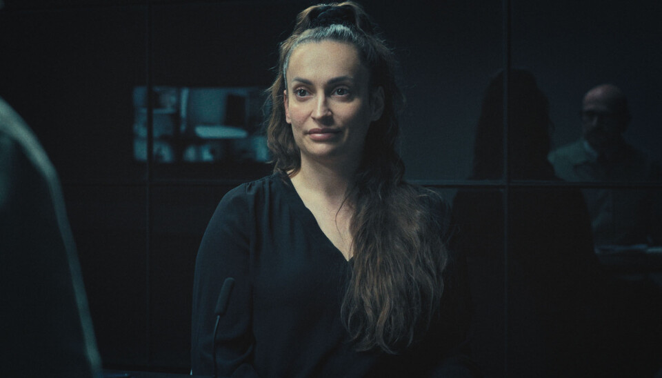 TV 2 Dokumentar har ramt rigtigt med 'Den Sorte Svane', viser tårnhøje seertal.