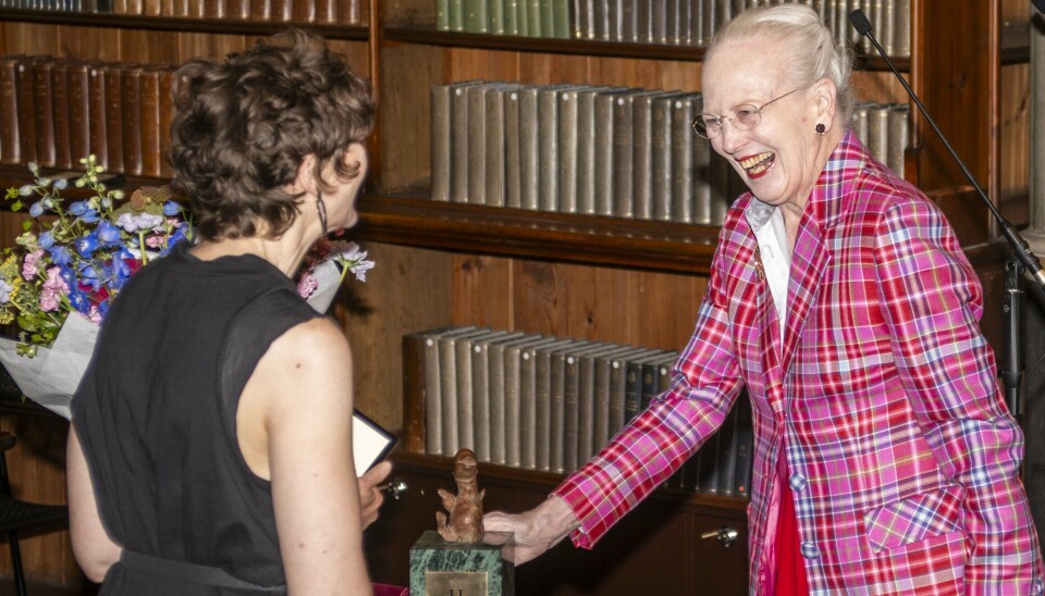 Dronning Margrethe var i strålende humør på Prins Henriks 90-års fødselsdag.