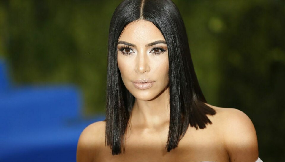 Kim Kardashian er et verdensomspændende stilikon. Se hendes forskellige stil gennem årene i videoen over artiklen.