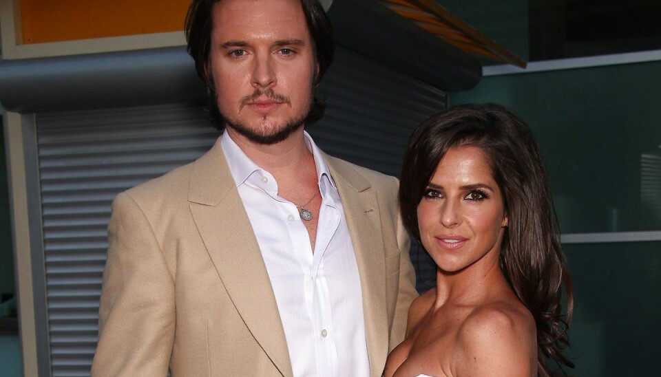 Heath Freeman (tv.) er død. Her er han fotograferet sammen med model og skuespiller Kelly Monaco Heath Freeman (tv.) er død. Her er han fotograferet sammen med model og skuespiller Kelly Monaco