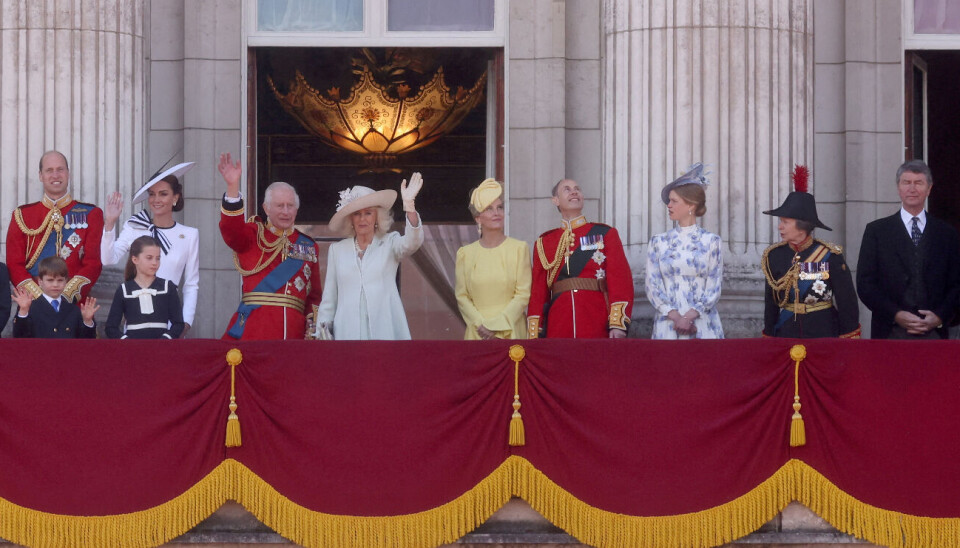 Ingen ud over de kongelige og nogle ansatte ved, hvad der gemmer sig bag balkonen på Buckingham Palace. Men det bliver der lavet om på, når Charles om kort tid åbner dele af paladsets østfløj for publikum.