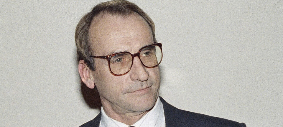 James Sikking er død